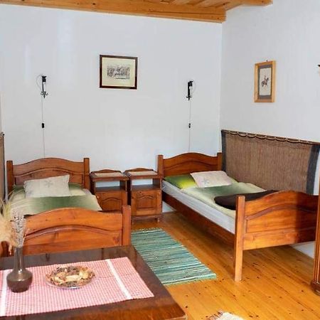 Koppany Lovasudvar Bakonykoppány Buitenkant foto
